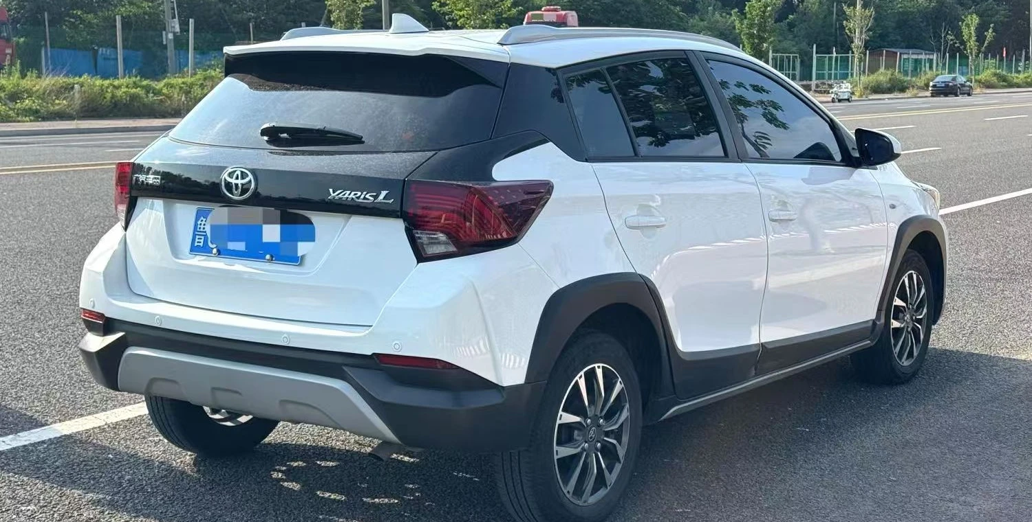 Toyota Yaris L
