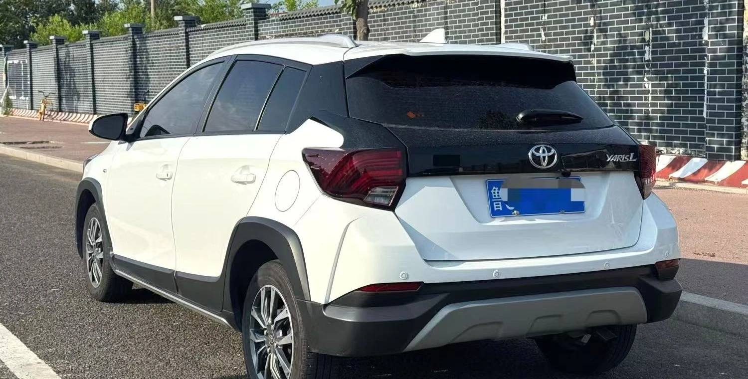 Toyota Yaris L