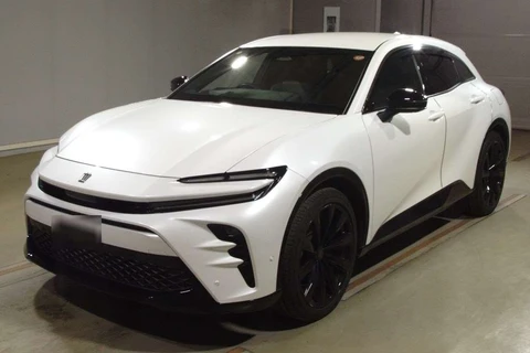 Toyota Crown Sport